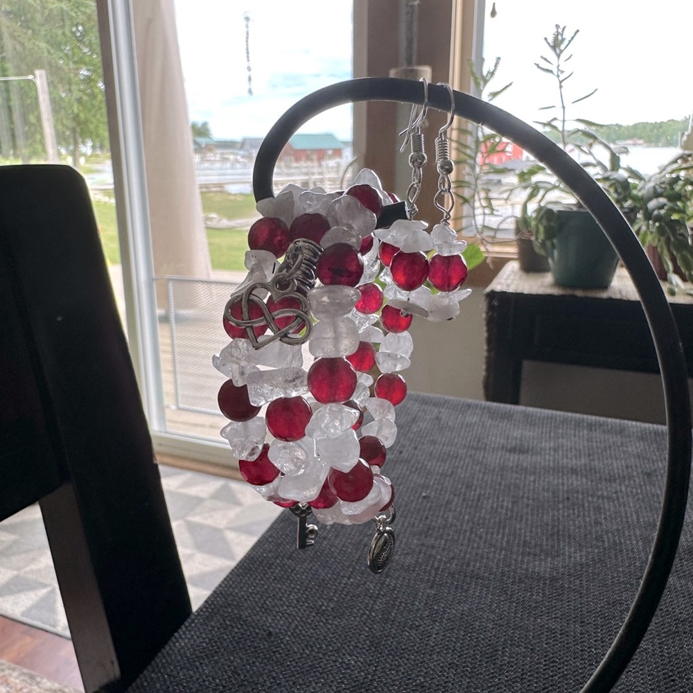Handcrafted genuine gemstone bracelet w earrings Garnet and quartz. Three rings.